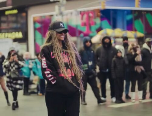 Ciara Takes Over NYC’s Times Square With Flash Mob