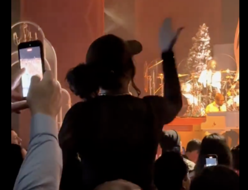 Rihanna Told off by Fellow Fan at Mariah Carey Vegas Concert