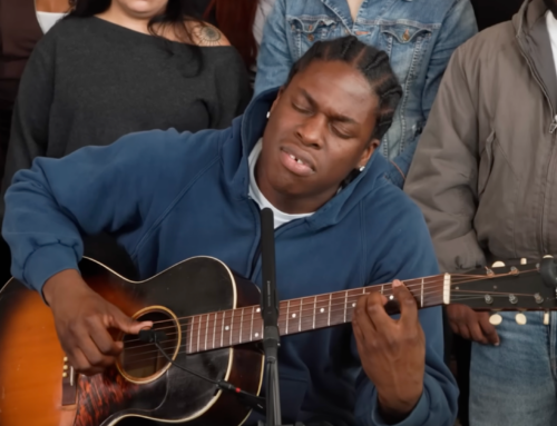 Watch Daniel Caesar’s Brand New Tiny Desk Concert