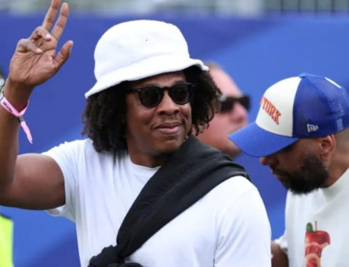 Jay-Z Shocked Fans By Pulling Up To Both NYC “Jay-Z 30” Pop Up’s